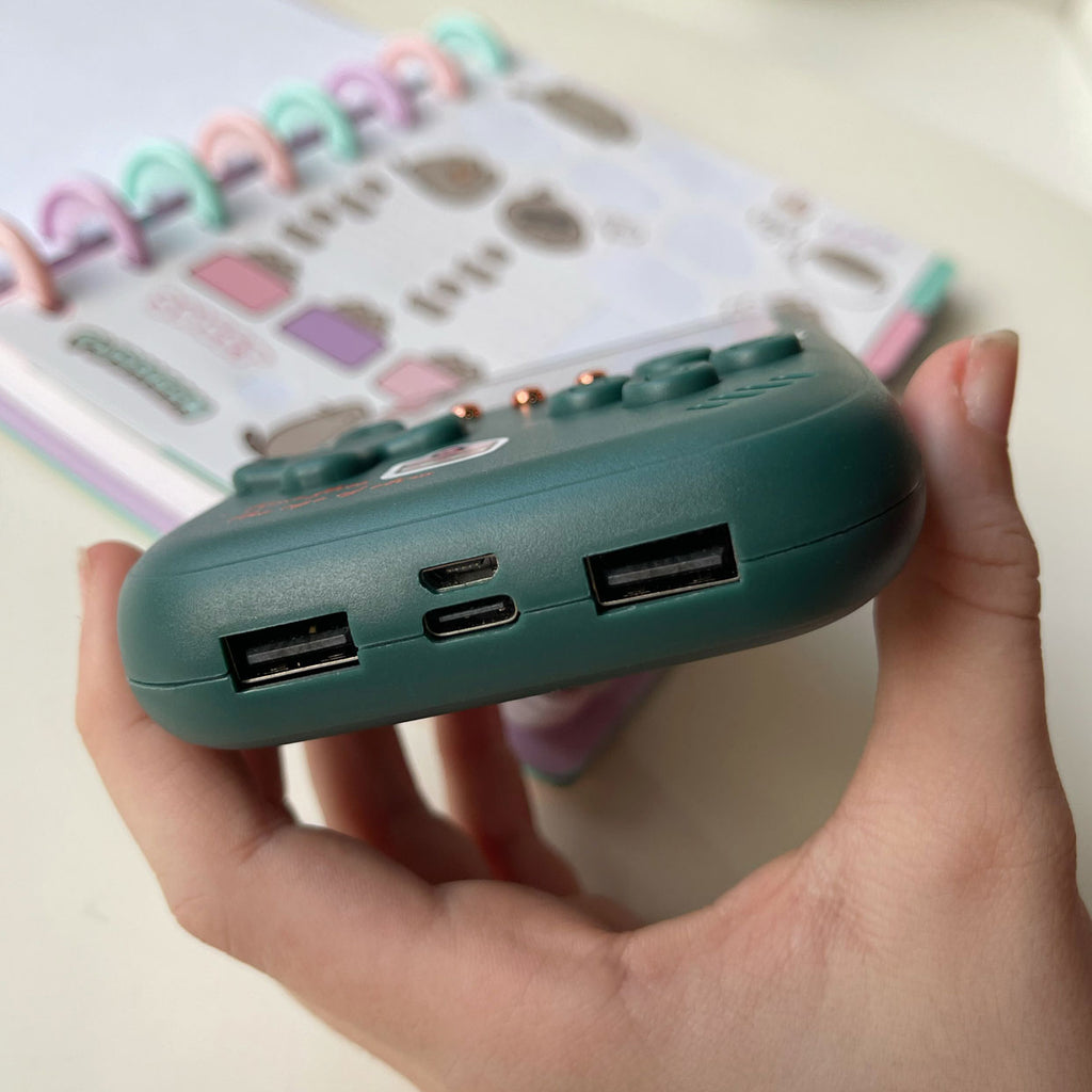 Cargador Portátil Con Videojuegos Retro Verde